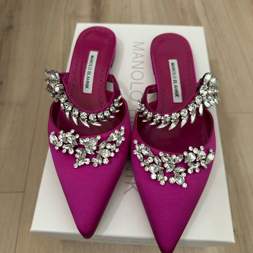 Manolo Blahnik Lurum Mules